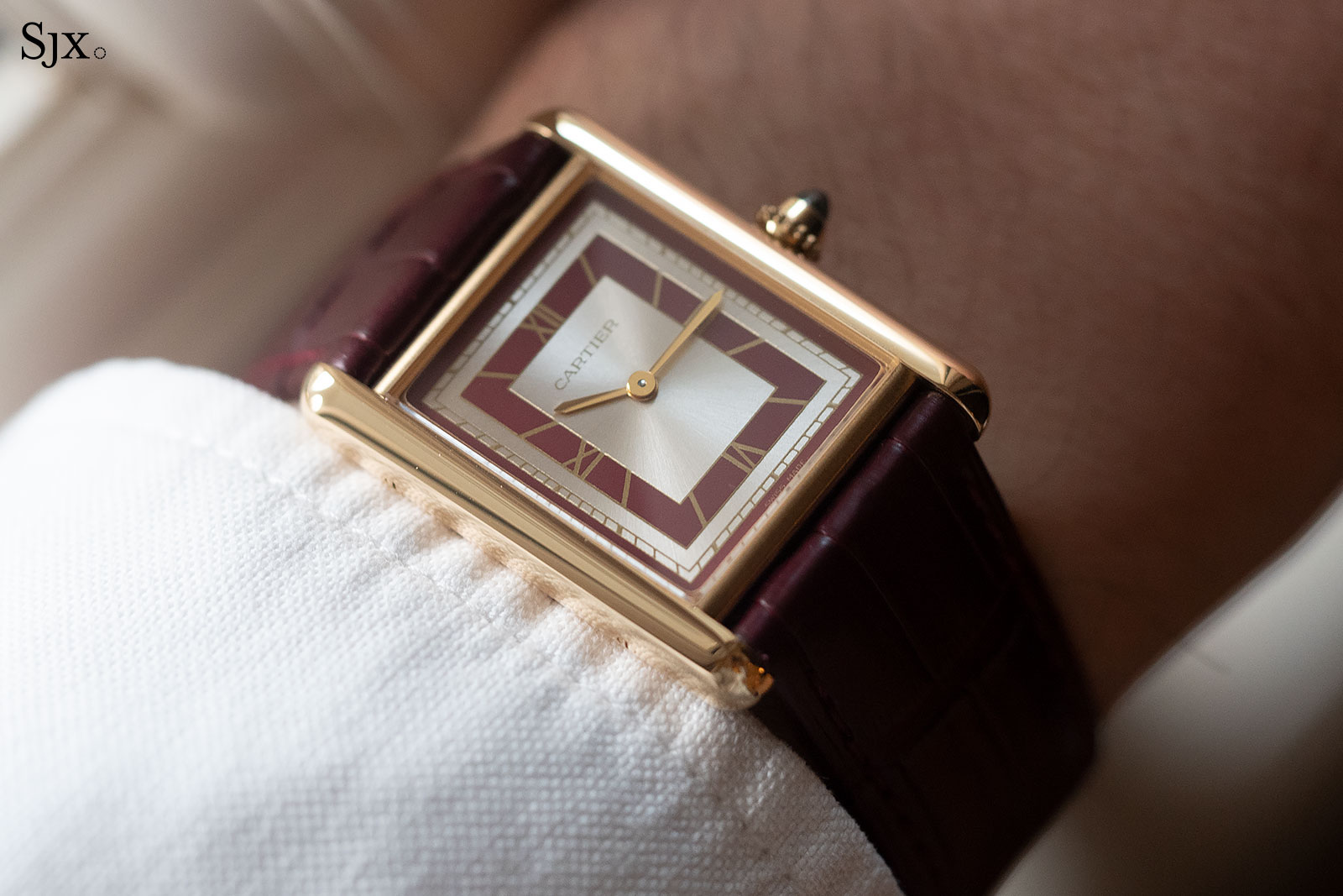 Cartier Tank Louis Cartier Small Quartz Yellow Gold Silver Dial