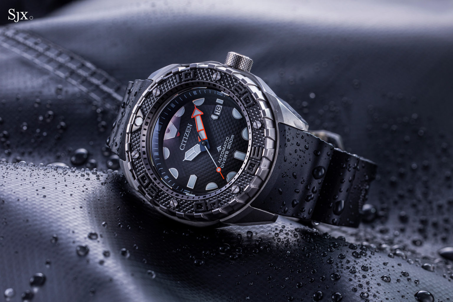 Up Close Citizen Promaster Mechanical Diver 200 m SJX Watches