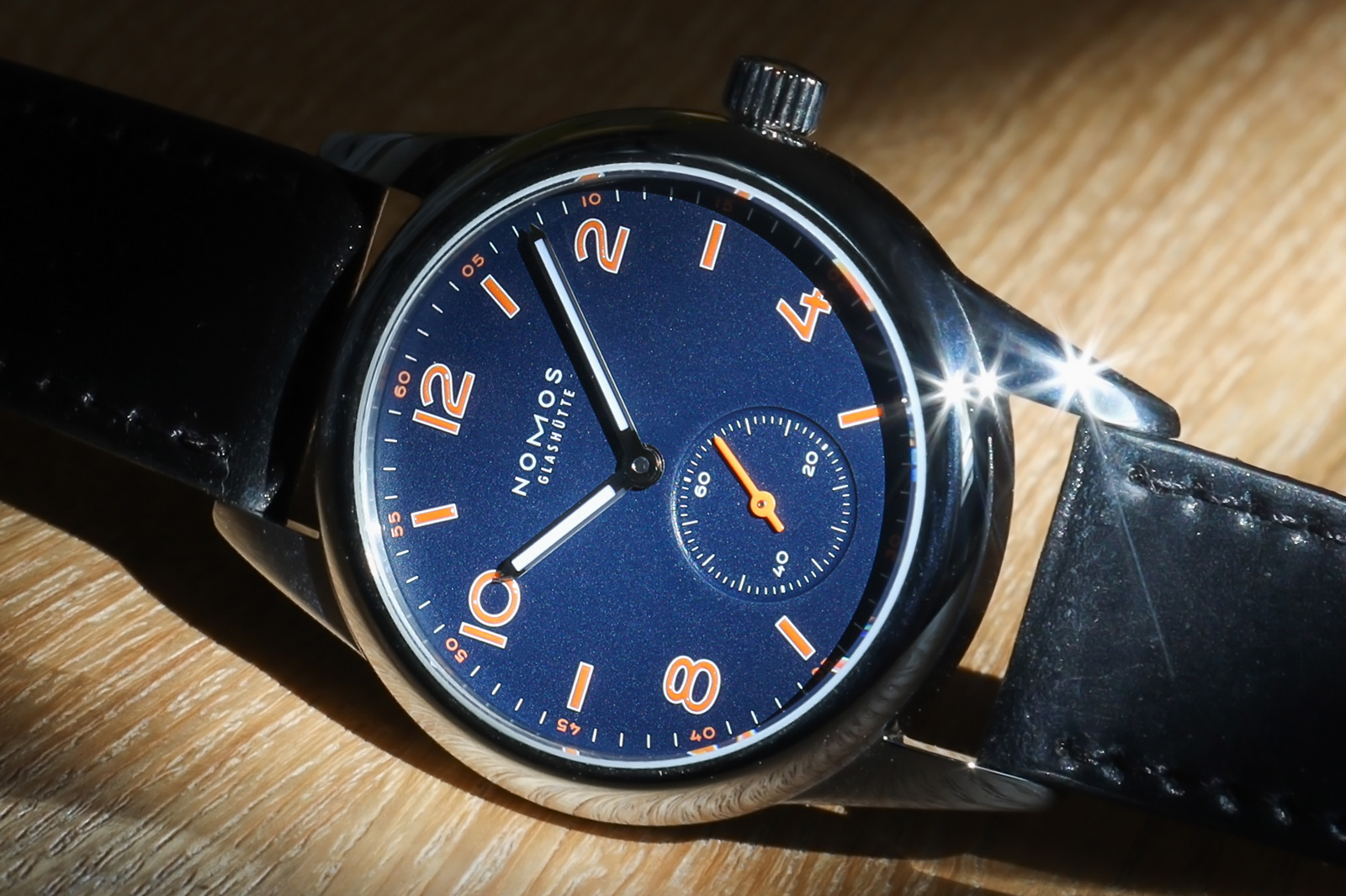 Nomos club timeless online ii