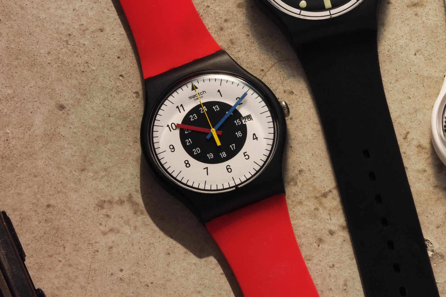 Swatch's new 1984 Relaoded Collection Swatch-1984-Reloaded-Rouge-Noir-1536x1024