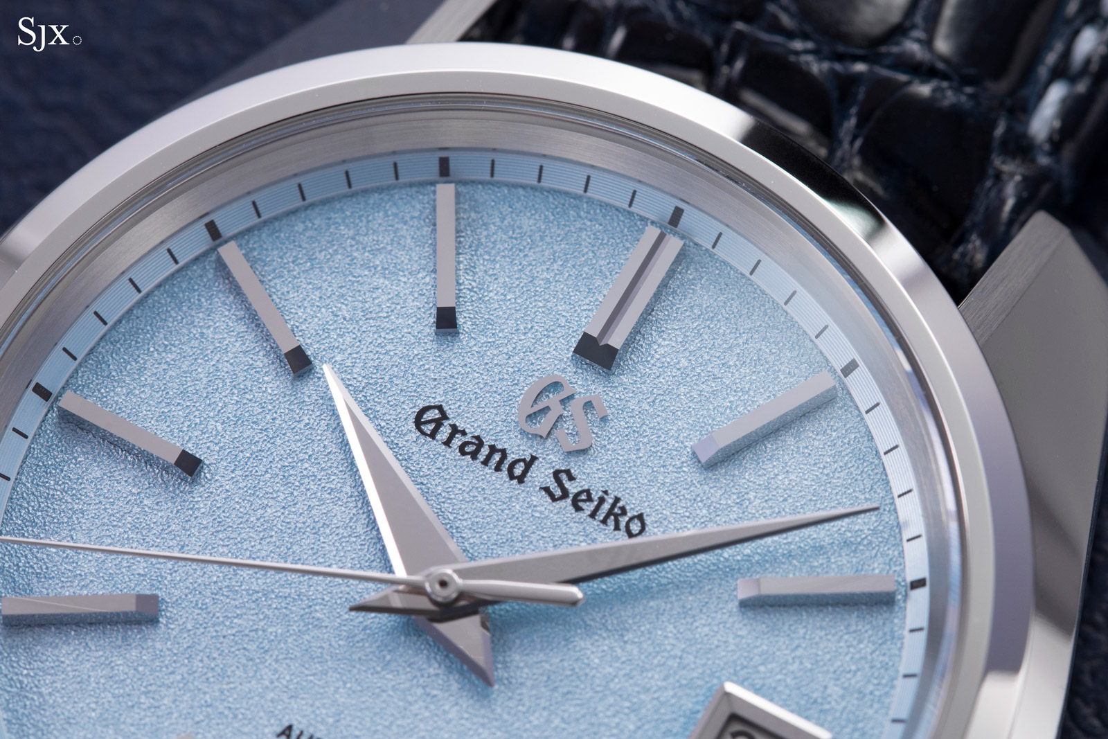 Up Close: Grand Seiko Heritage Collection SBGH287 “Snow on Blue Lake” | SJX  Watches