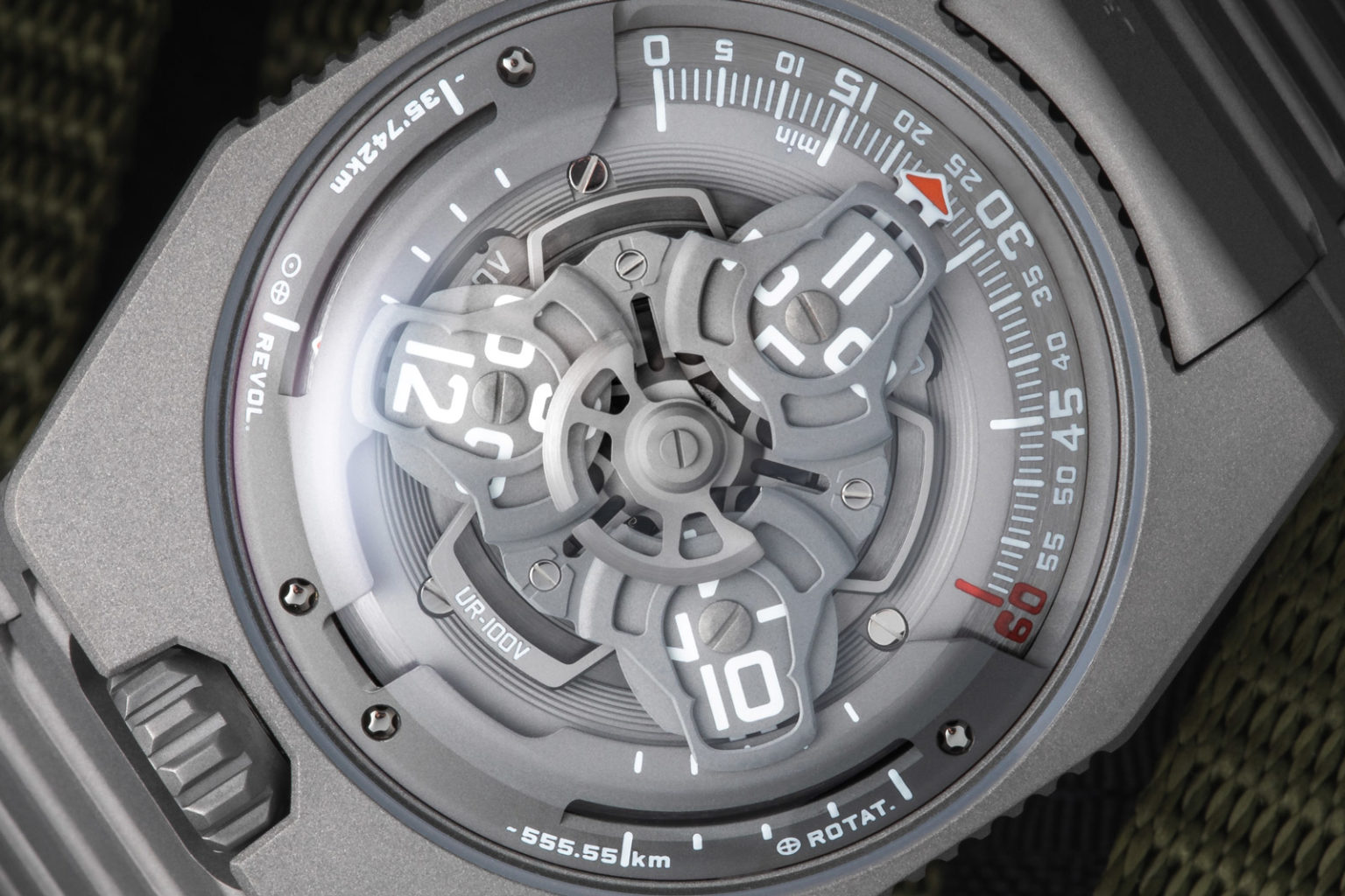 Ur 100. Urwerk ur-100v Full Titanium Jacket. Urwerk Titanium.