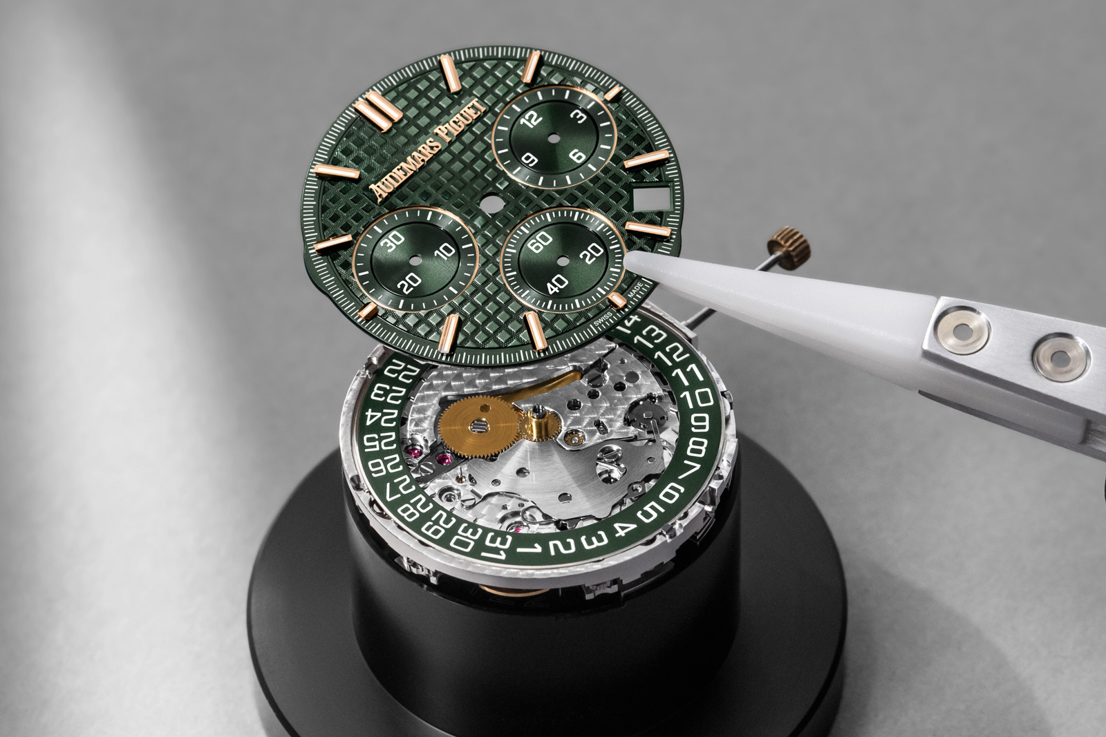 Audemars Piguet Royal Oak Selfwinding Chronograph “50th Anniversary” Steel Bracelet Green Dial (Ref #26240ST.OO.1320ST.04)