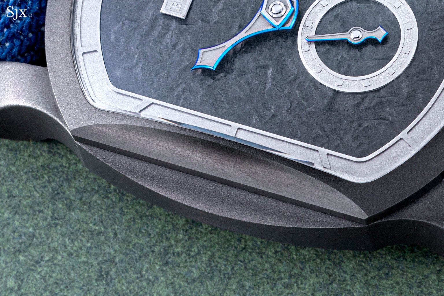 Up Close HotHammered Haute Horlogerie Bexei Dignitas Pure “Project