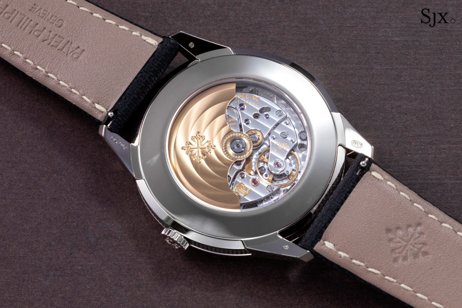 Up Close: Patek Philippe Calatrava Ref. 5226G | SJX Watches