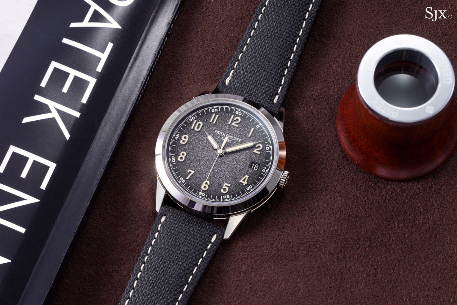Up Close: Patek Philippe Calatrava Ref. 5226G | SJX Watches