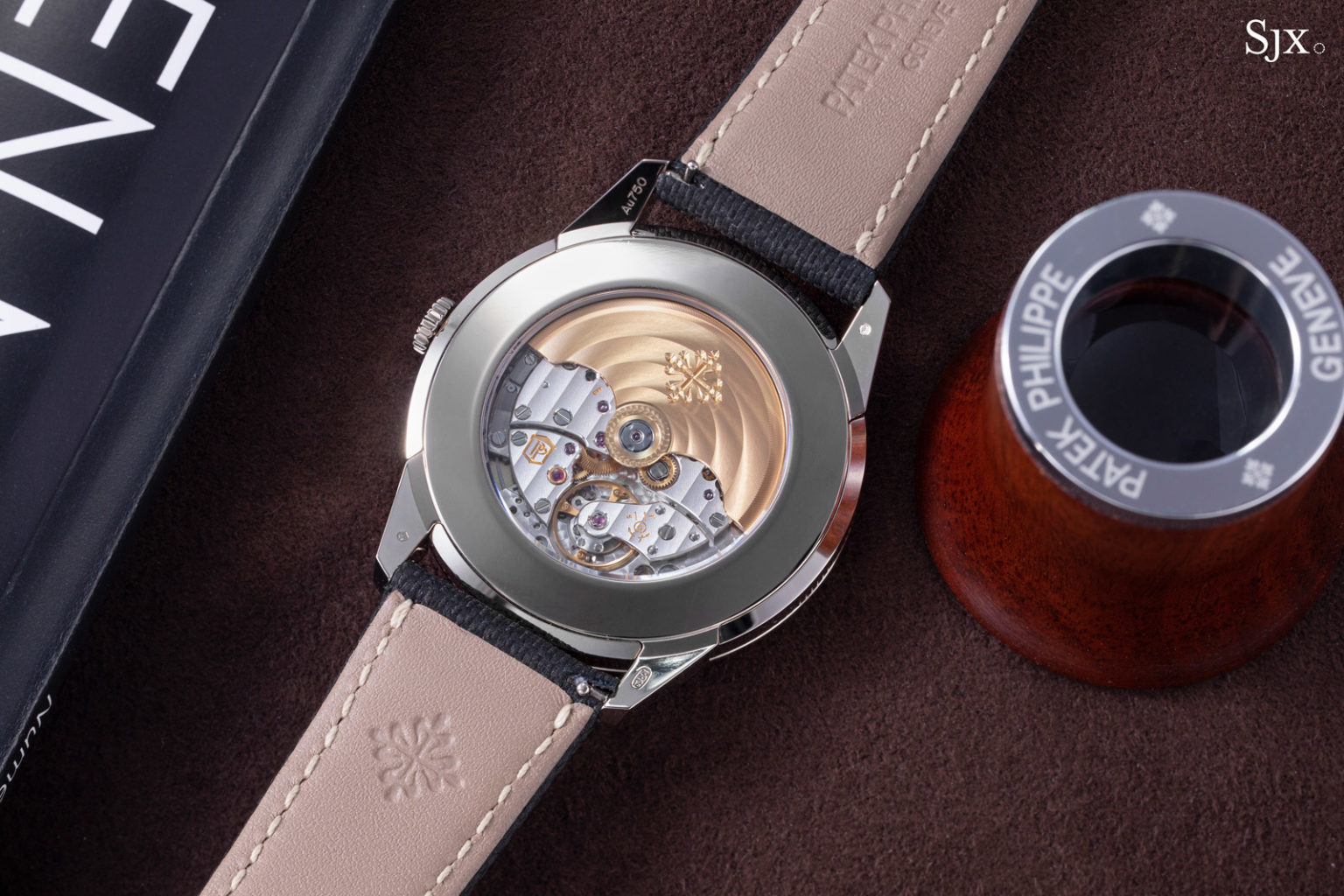 Up Close: Patek Philippe Calatrava Ref. 5226G | SJX Watches