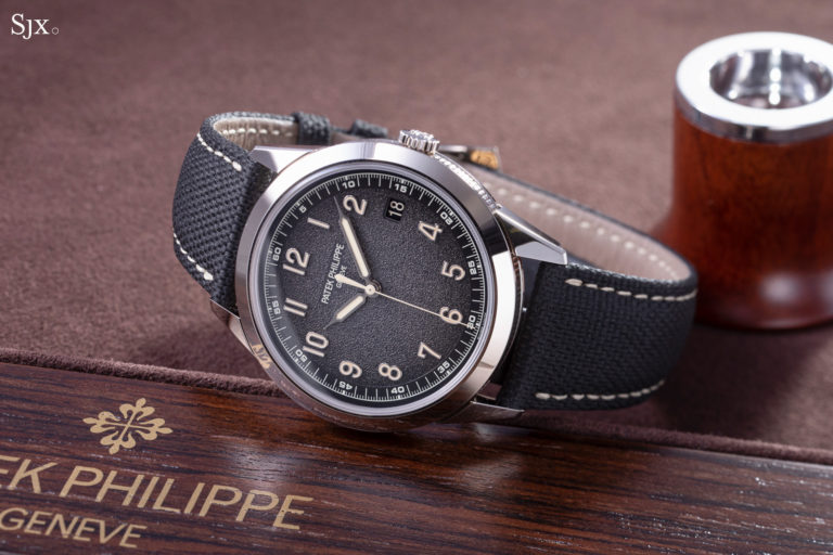 Up Close: Patek Philippe Calatrava Ref. 5226G | SJX Watches