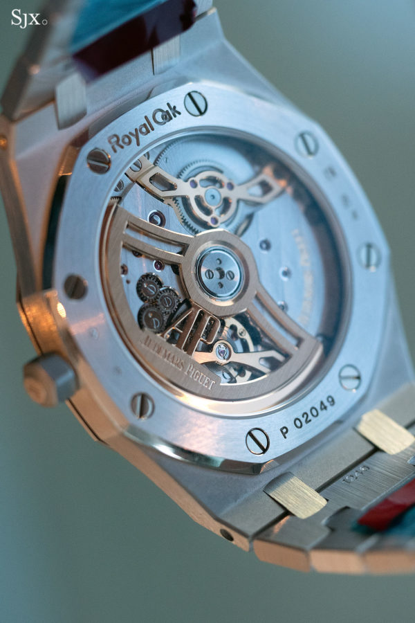 Hands On: Audemars Piguet Royal Oak “Jumbo” Grained Dial in White Gold ...